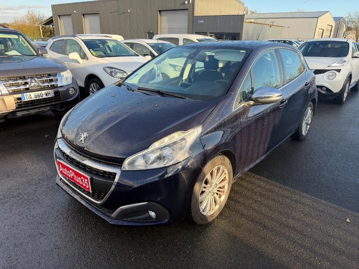 Peugeot 208 - 82017 - 132 956 Kms
