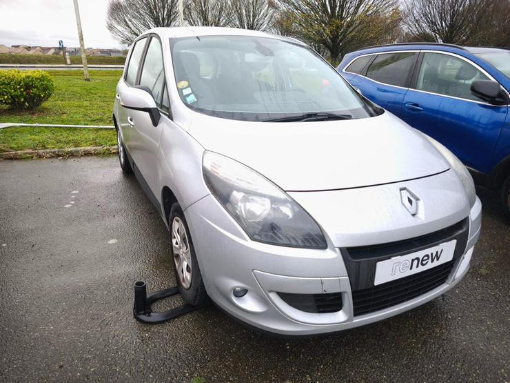 Renault Scenic 3 - 92009 - 237 500 Kms