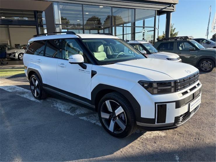 Hyundai Santa Fe - 72025 - 10 Kms