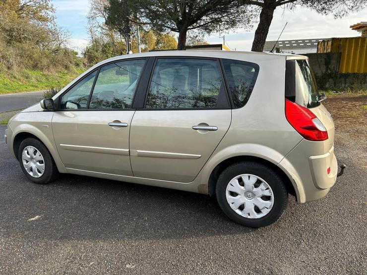 Renault Scenic 2 - 102008 - 207 518 Kms