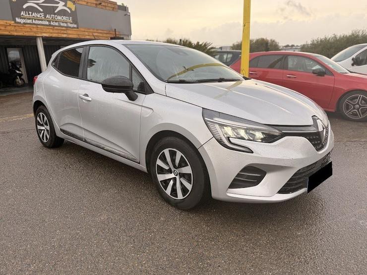 Renault Clio 5 - 32023 - 14 428 Kms