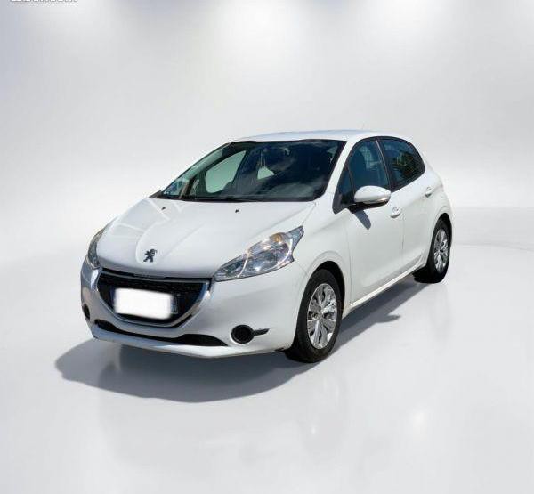 Peugeot 208 - 102012 - 188 000 Kms